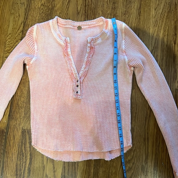 Free People waffle top size M euc - Picture 6 of 6